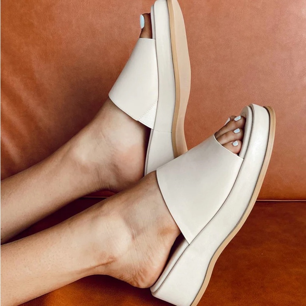 Princess Polly Bayshore Sandals Beige